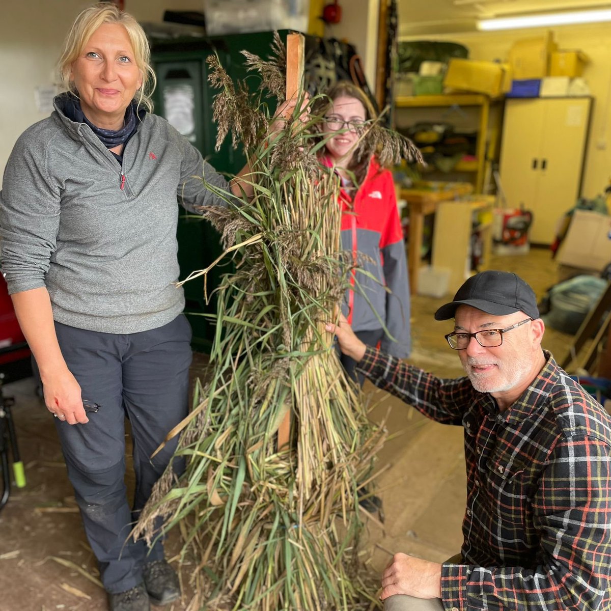 coast_care's tweet photo. Fantastic new skills learned at our Bearded Reedling nest box building day! These things are truly sustainable as they're made from harvested reeds!

Interested in learning skills like these? Get in touch at info@coast-care.co.uk

#beardedreedling #conservation #volunteer https://t.co/ttL60G3d7m