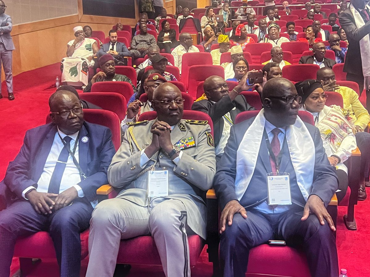 Le Secrétaire Général du @DAGL_TG, Tagba Ataféyinam Tchalim prend part depuis le 11 octobre dernier à Cotonou (Bénin), au 43ème Congrès de l’@AIMFrancophones. 

#CongrèsAIMF #AIMFCotonou2023