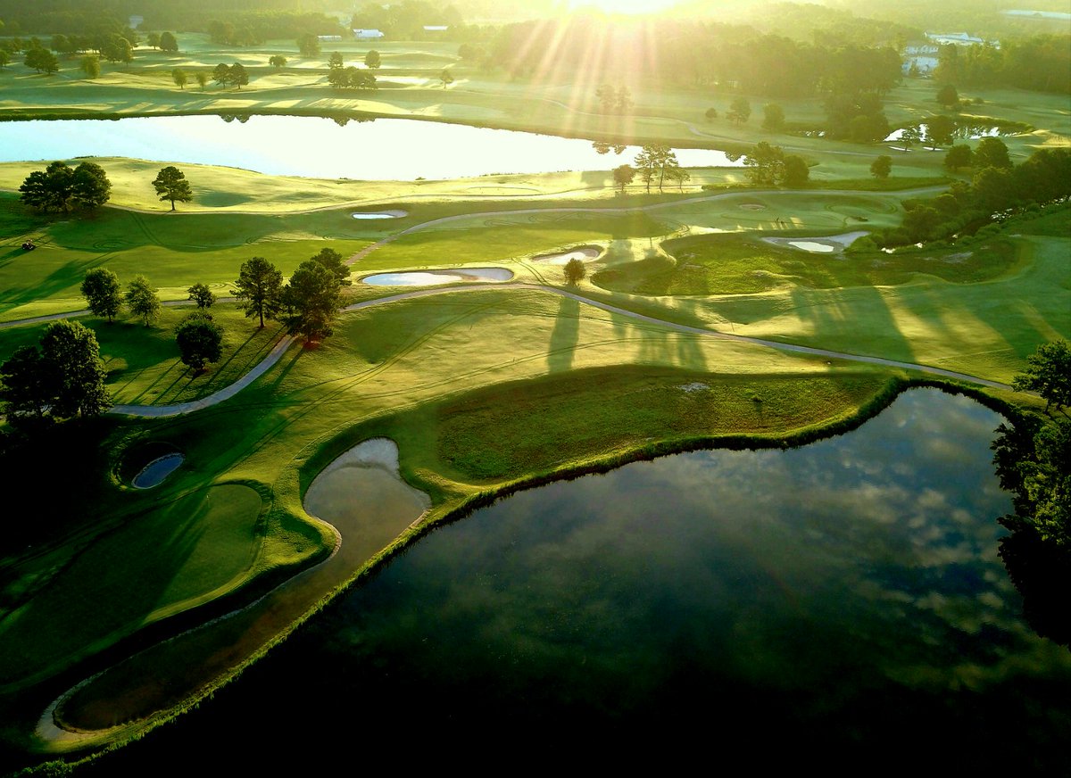 VB National Golf Course (a VBDA-owned course) was ranked 14th in USA Today Sports: Golfweek’s Best Courses You Can Play 2023 for the state of Virginia! Photo: Virginina Beach National #virginiabeach #golf #VB #vbbusiness