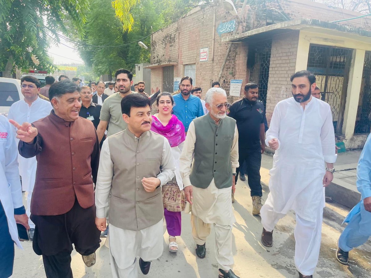 YdaGujranwala's tweet photo. 1/8

⚠️ 𝐏R𝐄S𝐒 𝐑E𝐋E𝐀S𝐄 𝐘𝐃𝐀 𝐆𝐑𝐖 - 𝐎𝐜𝐭𝐨𝐛𝐞𝐫 𝟏𝟑, 𝟐𝟎𝟐𝟑 ⚠️

𝙀𝒍𝙚𝒄𝙩𝒆𝙙 𝘾𝒂𝙗𝒊𝙣𝒆𝙩 𝙤𝒇 𝒀𝘿𝑨 𝑮𝙍𝑾 had a productive deliberation with the esteemed 𝗛𝗲𝗮𝗹𝘁𝗵 𝗠𝗶𝗻𝗶𝘀𝘁𝗲𝗿 𝗣𝗿𝗼𝗳. 𝗗𝗿. 𝗝𝗮𝘃𝗮𝗶𝗱 𝗔𝗸𝗿𝗮𝗺 𝙎𝒂𝙝𝒃, https://t.co/XpbWPWKsJK