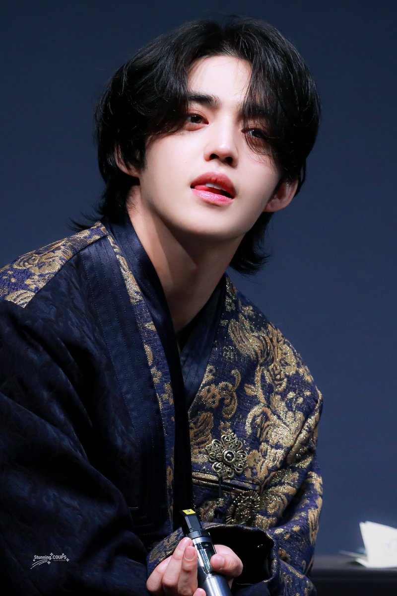 Stunning_COUPS tweet picture