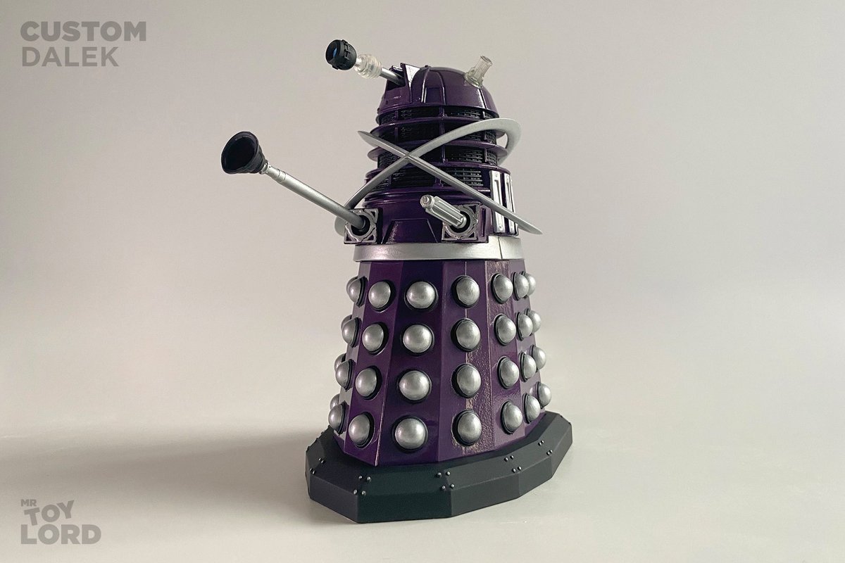 MrToyLord's tweet photo. CUSTOM DALEK
Each month of 2023 I am showcasing one of my custom figures.
Today’s figure is a #DalekTimeController. The kit is from @supremes_customs . Any questions, just ask in the comments.
—
#CustomDalek #Dalek #NewSeriesDalek #DoctorWho #ToyPhotography #MrToyLord https://t.co/i22WwC2dLC