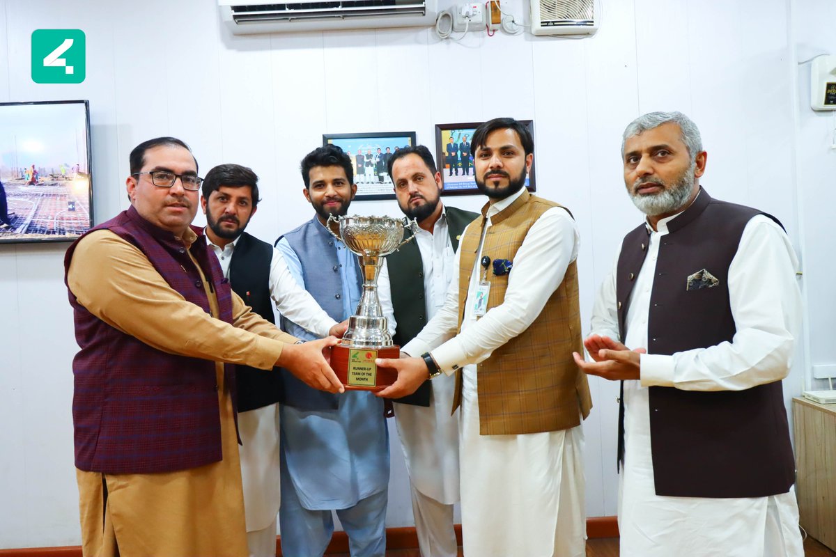 s2smarketingpk's tweet photo. Our Director, Mr. Haroon Rasheed, proudly presented awards to S2S Marketing's Sales Team for their exceptional September 2023 performance in Hangu. Congrats to the achievers.
#S2SAwards #SalesExcellence #EmployeeRecognition #TeamAchievement #ExceptionalPerformance #HanguOffice https://t.co/mwuCBGwnAT