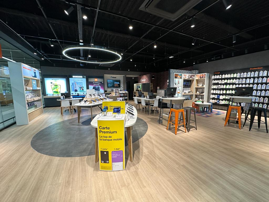 Orange Store tweet media