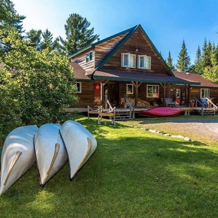 A reminder that the Friends of Temagami AGM is tomorrow - Saturday, October 14th!  

Many of us are headed up to Smoothwater tonight, for a weekend full of conversation, fine dining, and good wine!   

Hope to see you there!