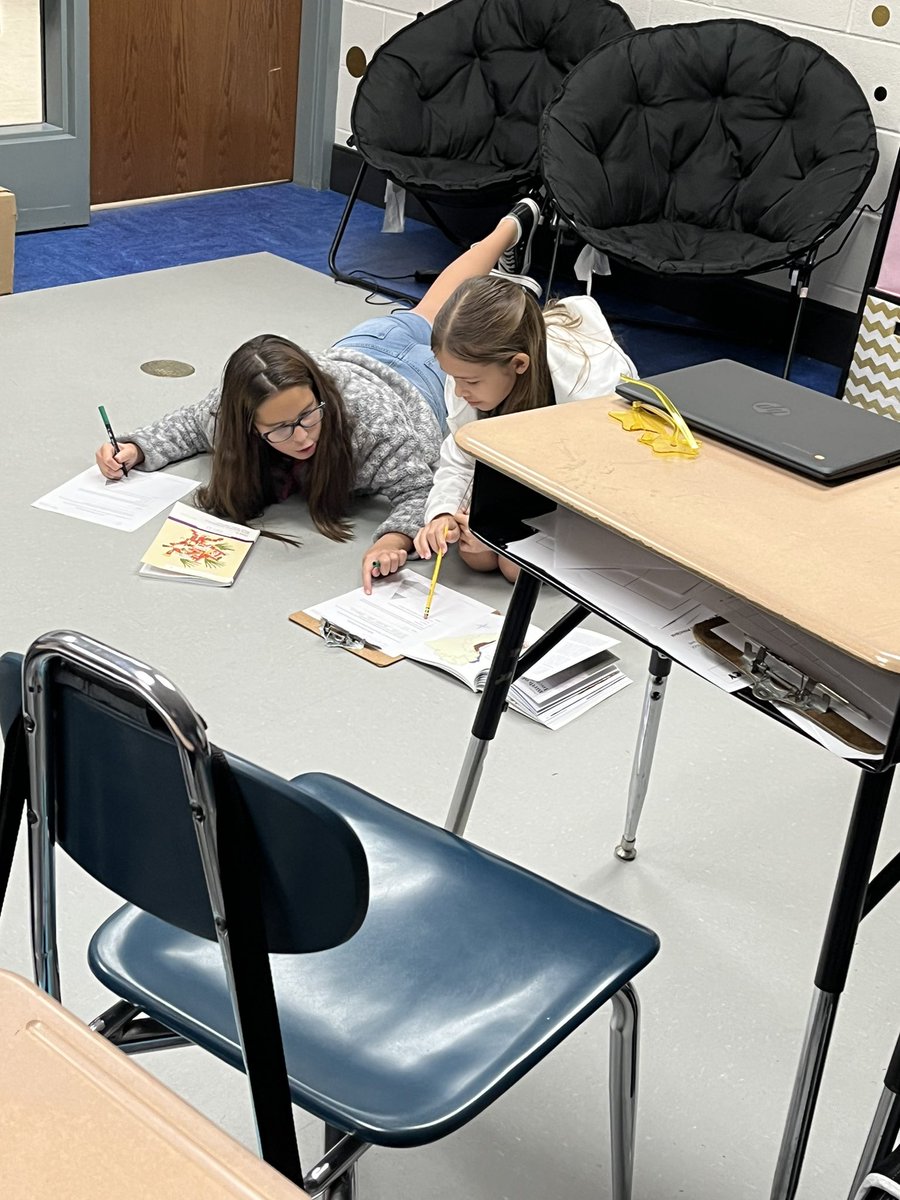 MBookworms's tweet photo. Using “musical partners” to complete our review question from @Amplify Chapter 7. The students love getting up and moving and it’s a fun way to incorporate collaborative learning! #BeRoyal https://t.co/WgnNcOTt2g