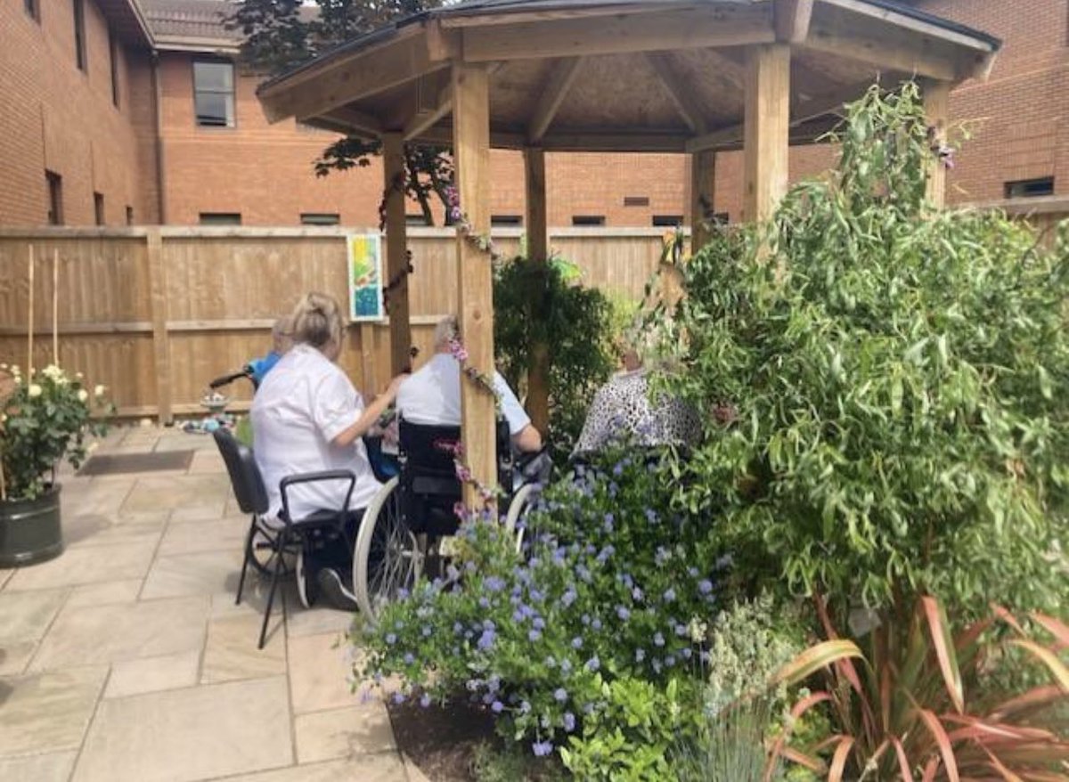 WHHStroke tweet media