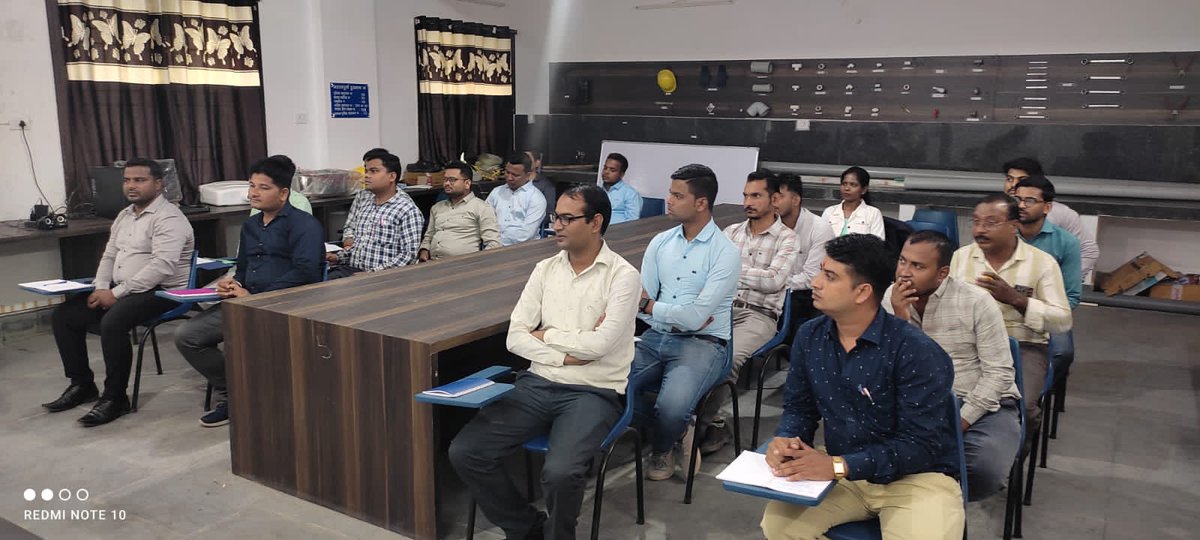 jjmchhattisgarh's tweet photo. #जलजीवनमिशन अंर्तगत #नलजलमित्र कार्यक्रम के तहत छत्तीसगढ़ राज्य में #बहुकौशल प्रशिक्षण के क्रियान्वयन हेतु #WMPSC के द्वारा धमतरी जिला के लाइवलीहुड कॉलेज में दिनांक 11-10-2023 से #CSSDM द्वाराचिन्हित राज्य के #मास्टरट्रेनर्स को #जलवितरणसंचालक कोर्स हेतु प्रशिक्षित किया जा रहा है। https://t.co/7erg8T3y3y