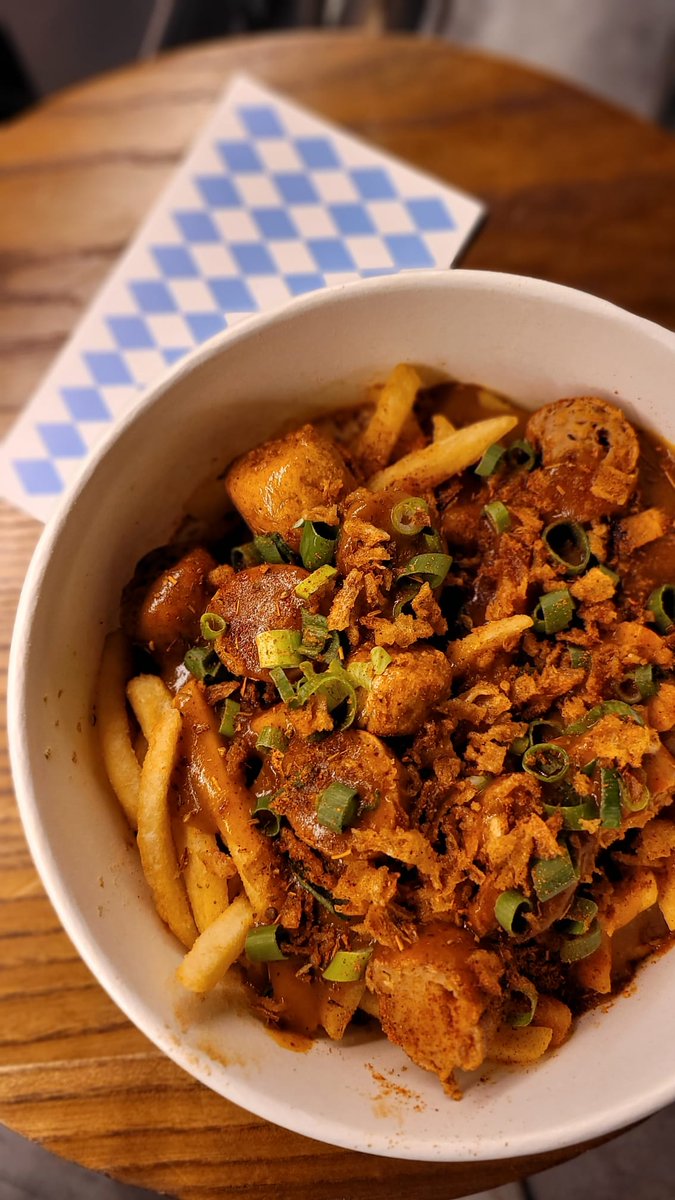 Swing by the taproom tonight for some Oktoberfest shinanages.
We are talking:
✨German-inspired tap takeover
✨ Bavarian-inspired food specials

As always, we will also have an eclectic range of beers from <a href="/NorthBrewCo/">North Brewing Co</a>  and friends