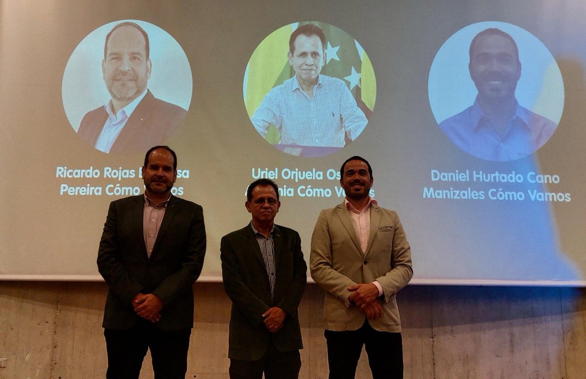 #MCVEnLosMedios #Sociales: Encuentro de directores regionales de <a href="/redcomovamoscol/">Red de Ciudades Cómo Vamos</a> quienes fueron jurados del concurso “Encendamos juntos la alegría de la Navidad” organizado por <a href="/CHECGrupoEPM/">CHEC Grupo EPM</a> 
<a href="/PeiComoVamos/">Pereira Cómo Vamos</a> <a href="/Arm_ComoVamos/">Armenia Cómo Vamos</a> <a href="/danielhurtcano/">Daniel Hurtado Cano</a> lapatria.com/galerias/encue… vía <a href="/lapatriacom/">Periódico LA PATRIA</a>