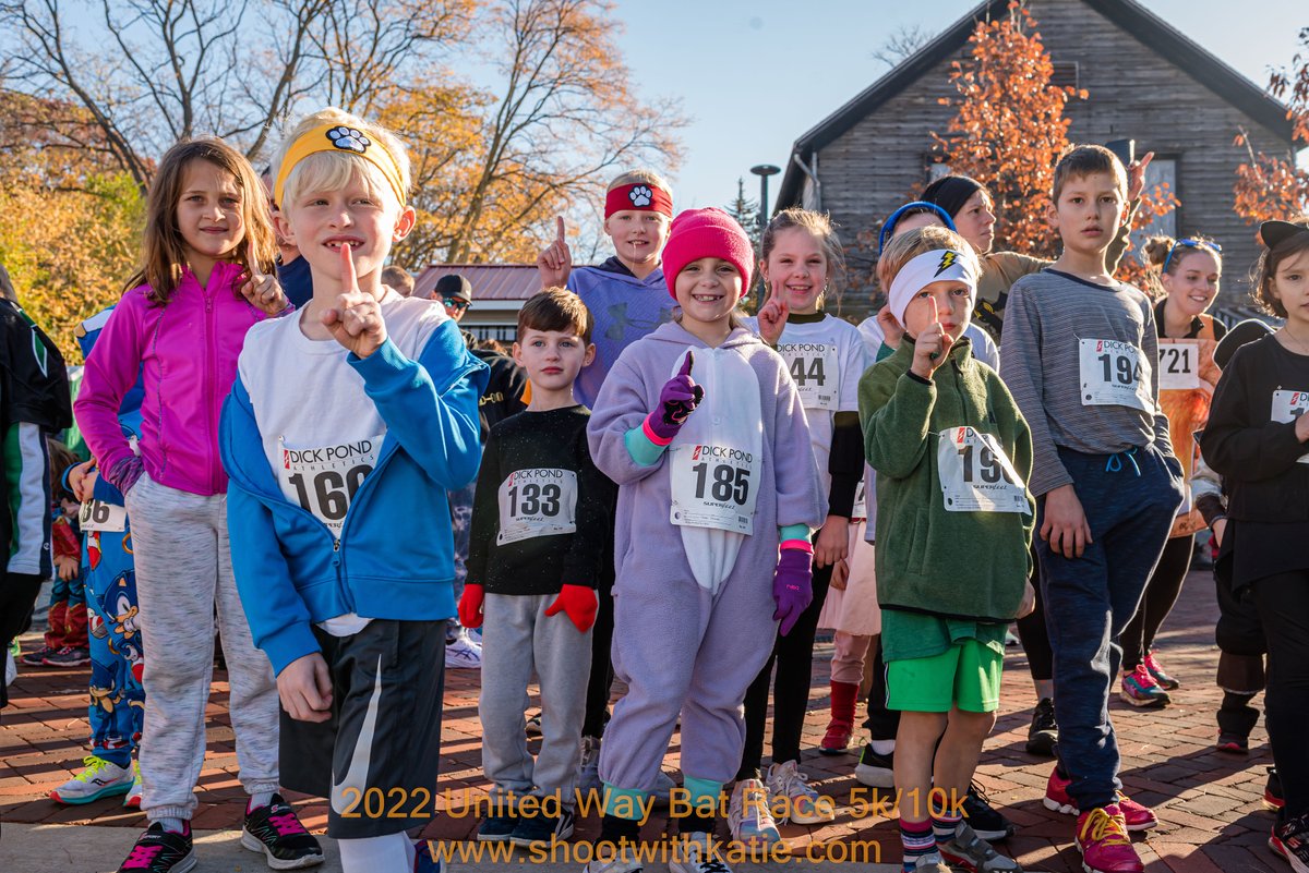 BataviaWay's tweet image. Bat Race is just around the corner on October 28 in beautiful downtown Batavia! 10K! 5K! Kids Fun Run! Costume Contest! Cider Donuts! Bloody Mary Bar! Medals for all finishers! And proceeds benefit the community! What is better than that? Register here: bataviaunitedway.org/bat-race/