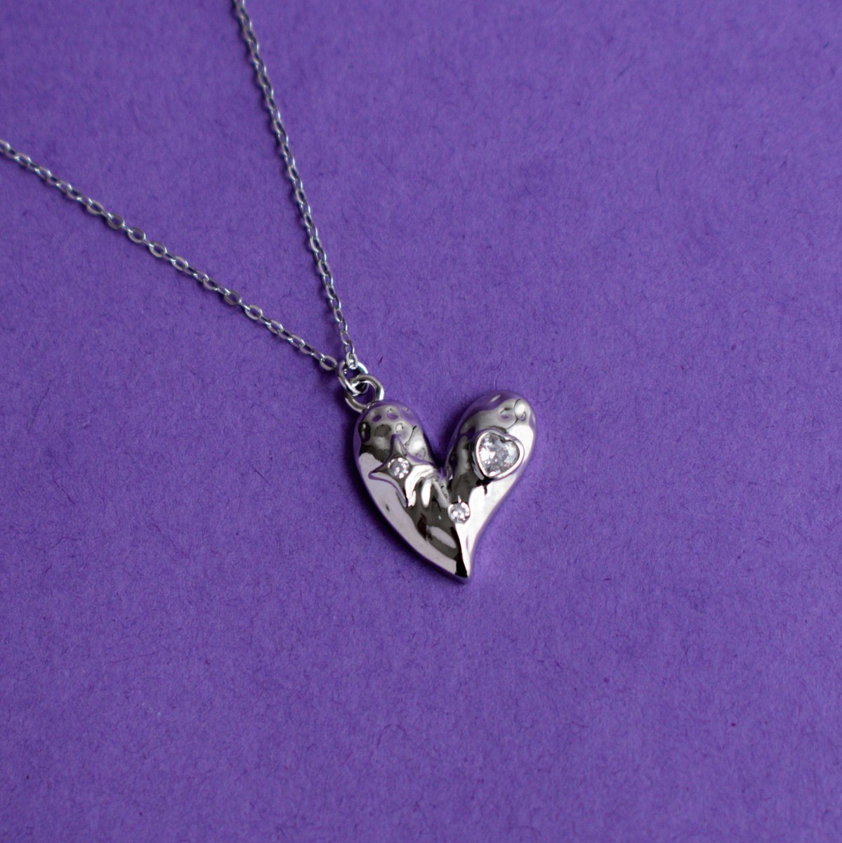 Silver Heart Charm Necklace 💖✨

#lovenecklace #lovejewelry #etsyshop #etsystore  #etsyhandmade  #etsyfinds  #etsysale  #heartnecklace #heartjewelry 

Shop Now ↙️
gosyjewelry.etsy.com
