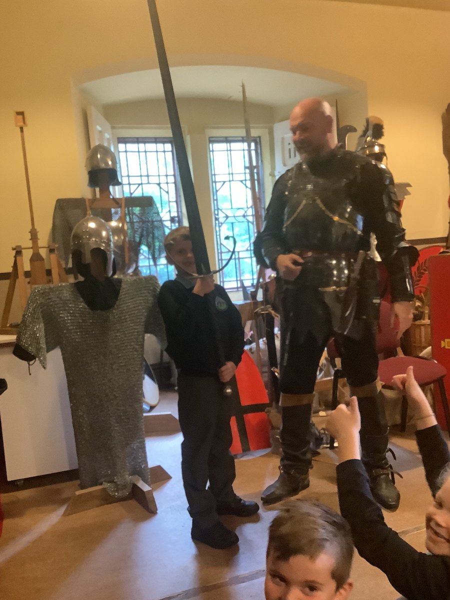 Year 3 had an amazing day at Castle castle!🏴󠁧󠁢󠁷󠁬󠁳󠁿