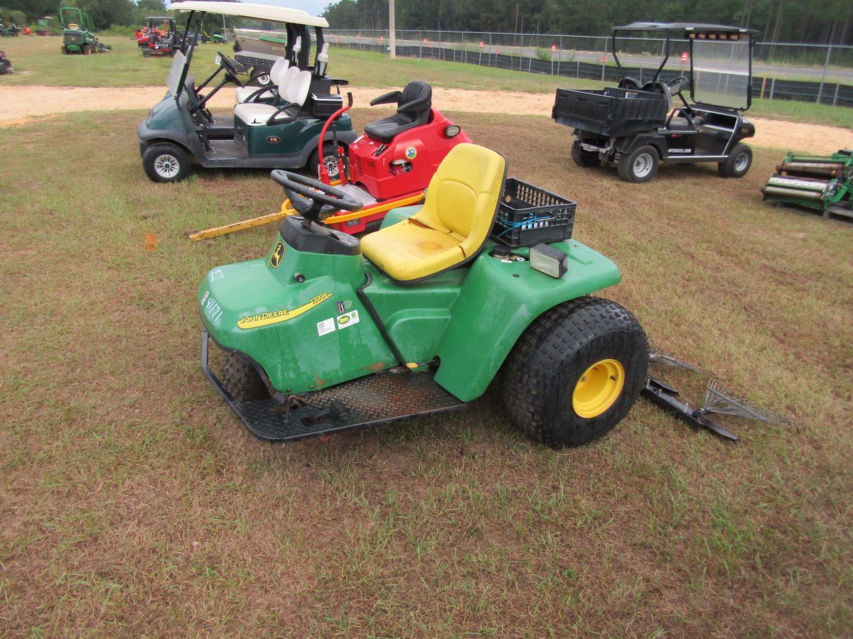 WeeksTurf's tweet photo. Online Auction. Golf Carts, Turf Equipment, and more! Over 250 items! Bidding ends Wednesday October 18th. Go to https://t.co/qJ3e3SI0Ab to view the online catalog. Items located in Moultrie, GA. https://t.co/KUHn2uP4XX
