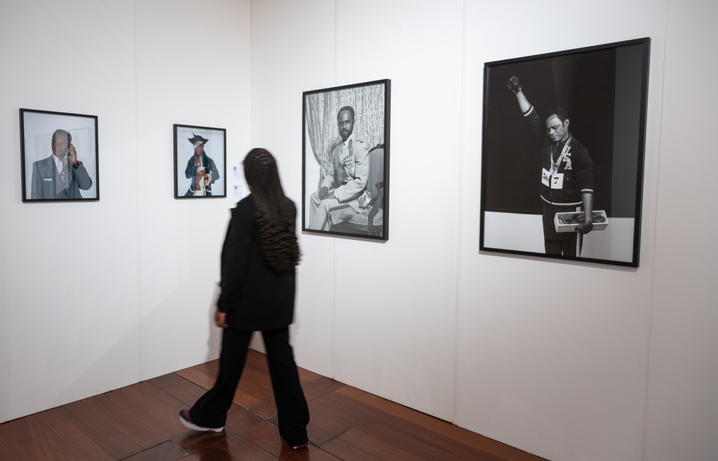 154artfair's tweet photo. Here’s a first look at this year’s edition of 1-54 London!
⁠
11:00 - 19:00 Friday 13 October
11:00 - 19:00 Saturday 14 October
11:00 - 18:00 Sunday 15 October 

⭐Book your ticket in the link in bio! ⁠
📍Somerset House, Strand, London, WC2R 1LA

© Jim Winslet https://t.co/qiolYJDvYC