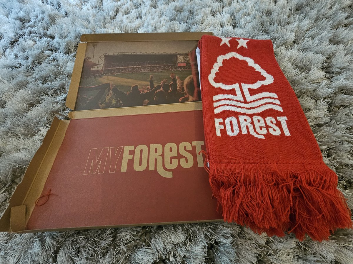 DD_Thomo's tweet photo. Thank you @NFFC ❤️🤍 https://t.co/lClbnraBl9