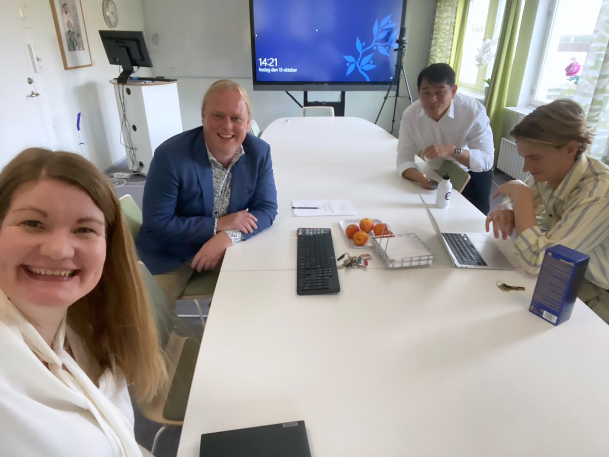 MinnavanGerven's tweet photo. It’s a wrap. The last national webinar of @DEFEN_CE  by me is done. Thank you for the musketeers (Rense Nieuwenhuis, Chaitawat Boonjubun and Jakob Strigen) https://t.co/kgUK2wtSHC