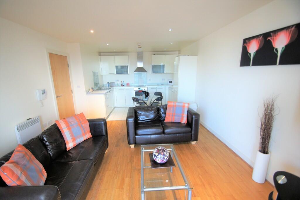TheGEA_UK's tweet photo. 🌆 Modern 2-Bed Apartment with Parking in St George's Island, Castlefield

🏢 Apartments available now! Contact @thegoodestateagency - hello@thegea.co.uk or call 0161 932 1716. 📞 #ManchesterApartment #CityLiving #ParkingIncluded #CastlefieldLiving https://t.co/tO0euLMs48