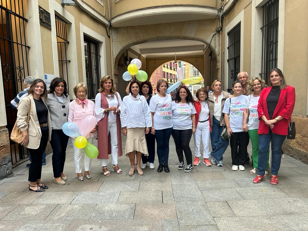 ℹ️ El <a href="/aytoviedo/">@aytoviedo</a> se suma hoy al Día Mundial del cáncer de mama metastásico iluminando el Teatro Campoamor, a partir de las 19:30 horas. Representantes de la Asociación Española Cáncer de Mama Metastásico, #AECMM leerán frente al coliseo un manifiesto.
#másinvestigacionmásvida