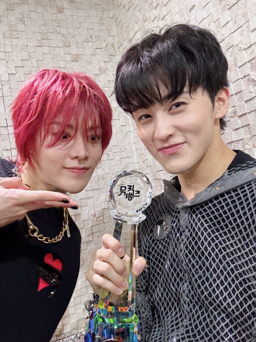 LOOKSMKL's tweet photo. 🐯💭 https://t.co/AmHklgHu1R