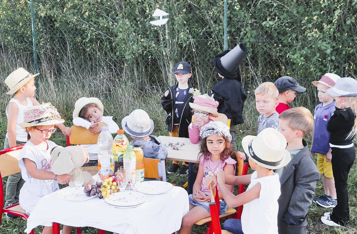 Projet tableaux vivants en MS GS
Voici le tableau du mois d'octobre: le dejeuner des canotiers d'Auguste Renoir <a href="/cpdartsplastiq1/">cpdartsplastiques55</a> #arts