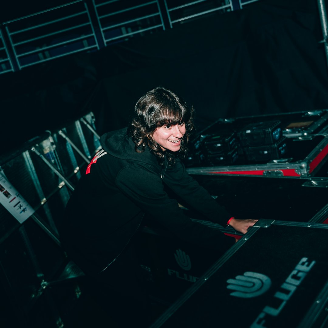 Fluge_AV's tweet photo. ¿Queréis ver el detrás del concierto de @vanesamartin_? 😏
Fue una pasada, aquí os compartimos un poco sobre la experiencia 🩵
✨ ¡Muchas gracias a todo nuestro por crear un día inolvidable! ✨
#Fluge #Flugeaudiovisuales #audiovisuales #equipo #show #escenario #stage https://t.co/Ny17PqPr03