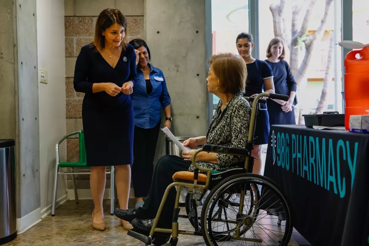 CDCDirector's tweet photo. Great visit to Stovall Terrace senior living with @lapublichealth for their vaccine clinic! It’s so important to make sure our seniors are protected against Covid, flu, &amp; RSV. Stovall and @986pharmacy showed how it’s done—by meeting people where they are! https://t.co/ZjQ5DW3mz3