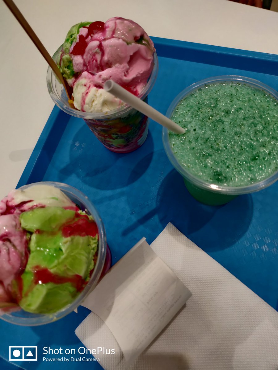 keystonehabitee's tweet photo. Weekend Masti with cousins
So special
#Mintlimecrush
#burger
#Faluda
#icecreamcone
#coke
#Momos
For me sometimes unhealthy bhi rehna zaruri hai 🫣 https://t.co/Cs7yaqECin