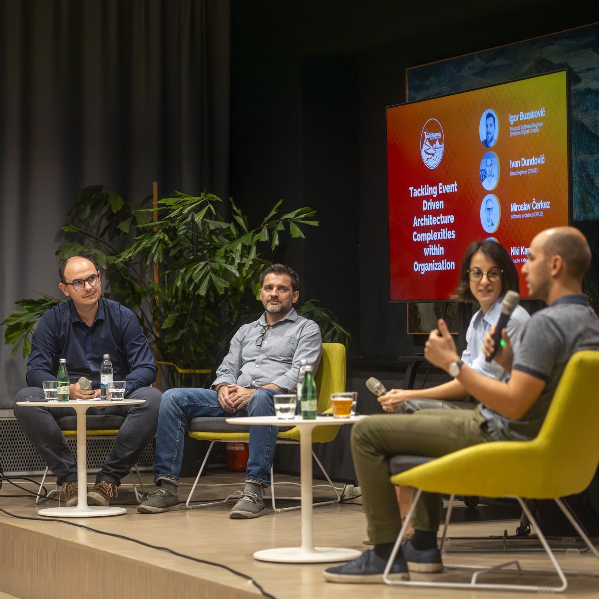 Trailblazersdev's tweet photo. Last night we enjoyed another developer meet-up! 😎

Thank you all for coming, see you at the winter edition of #Trailblazers! 💡
#DevOps #techtalk https://t.co/nm9nB1TjUy