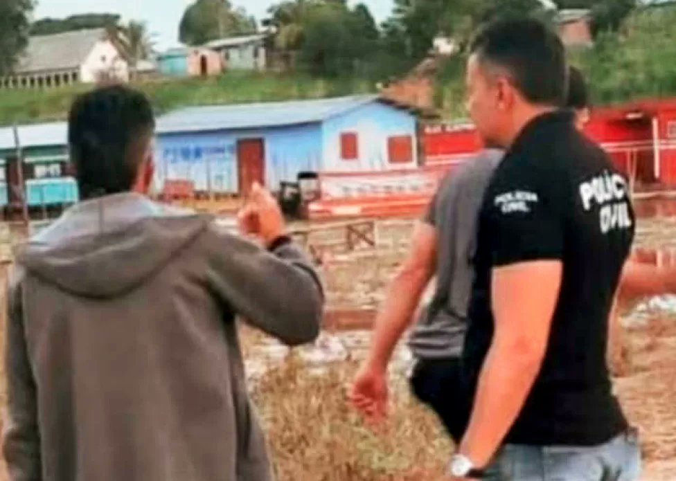 ATENÇÃO: um pastor evangélico foi preso acusado de ESTUPRAR 9 CRIANÇAS. O caso ocorreu desta vez no Acre. A prisão só  foi possível depois de denúncias ao Conselho Tutelar. Esse é mais um caso que entra para a lista da "epidemia" de abusos contra crianças em igrejas evangélicas.