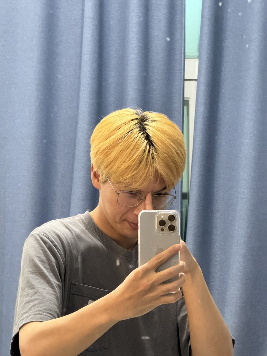 jongbum0317's tweet photo. 기다렸습니다 15프로맥스 선생님. 엄마한테
혼날까봐 인스타에는 못 올리겠어🫨 https://t.co/VG2V4lKmI1