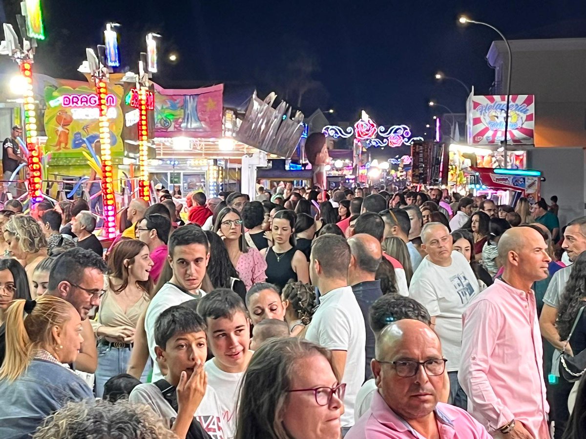 aytovvaserena's tweet photo. #AUDIO2 Continúan las fiestas del Barrio del Pilar. https://t.co/LN0Y8CM0hN