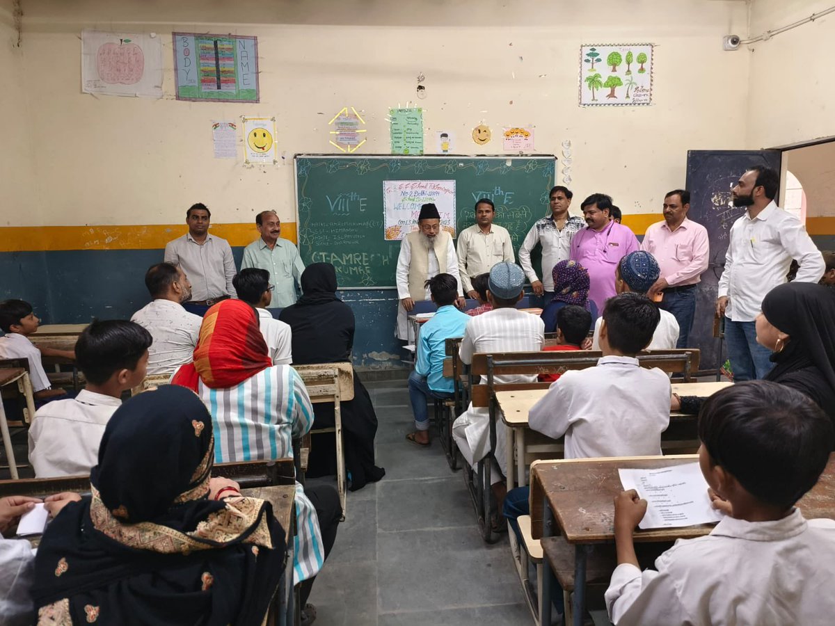 HajiYunus_'s tweet photo. आज दिल्ली सरकार और MCD के सभी स्कूलों के मेगा PTM में अभिभावक भारी तादाद में पहुंचे, अभिभावक व बच्चे चारों ओर खुशाली के माहौल में थे।

माता-पिताओं का स्कूलो से ये गहरा रिश्ता ही केजरीवाल जी की शिक्षा क्रांति की पहचान है

#दिल्ली_की_मेगा_PTM https://t.co/6Ca7jfZ8Of