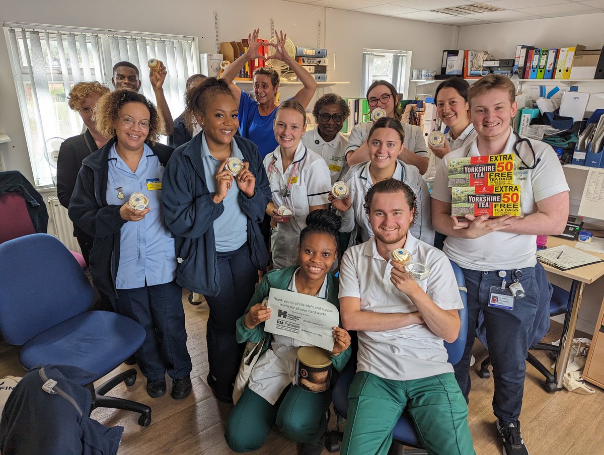 Huge thank you to @HillHospCharity and @RMPartnersNHS for the generous donations of 🧁and supplies for our wonderful (and very grateful AHPs) #AHPsday @HillingdonNHSFT #physio #OT