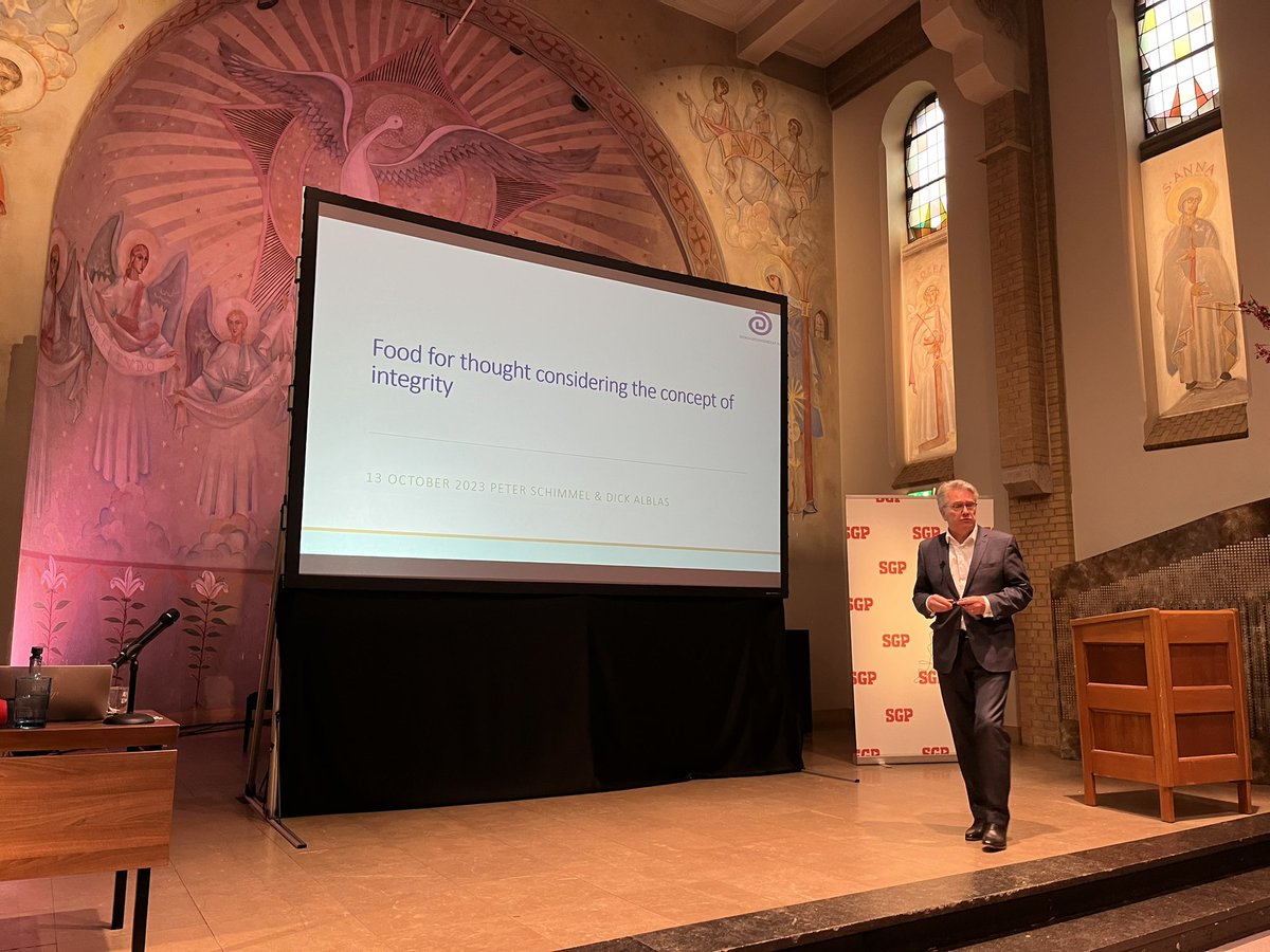 SGPInt's tweet image. Peter Schimmel spreekt over het concept integriteit.