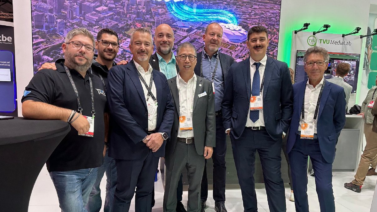 Time4Stream tweet media