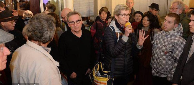 FrDesouche's tweet photo. Voici les gauchistes qui se sont mobilisés pour que la famille du tueur islamiste d'#arras reste en France https://t.co/vsOkXveLJx https://t.co/zlpM1BLB5D