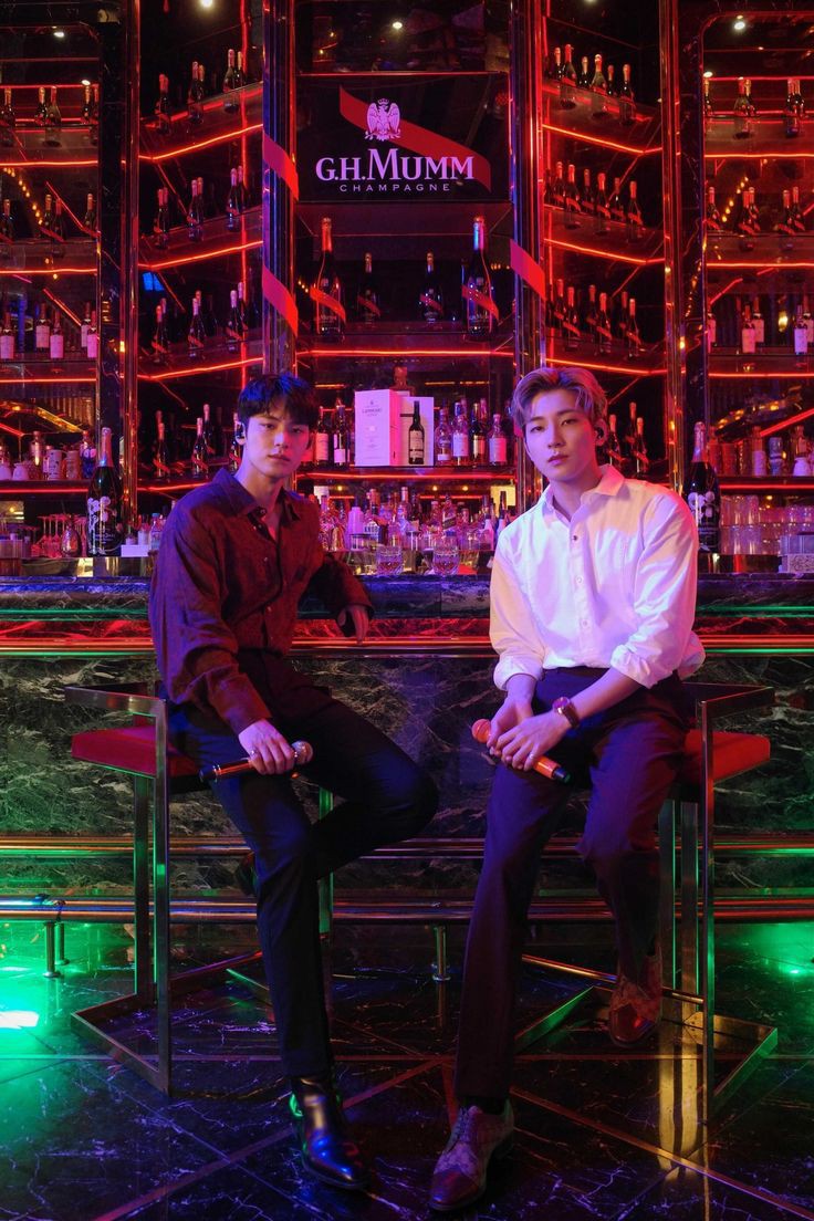 kimpming's tweet image. ⠀
                 ⓘ This user is busy loving @wonwroo 
⠀