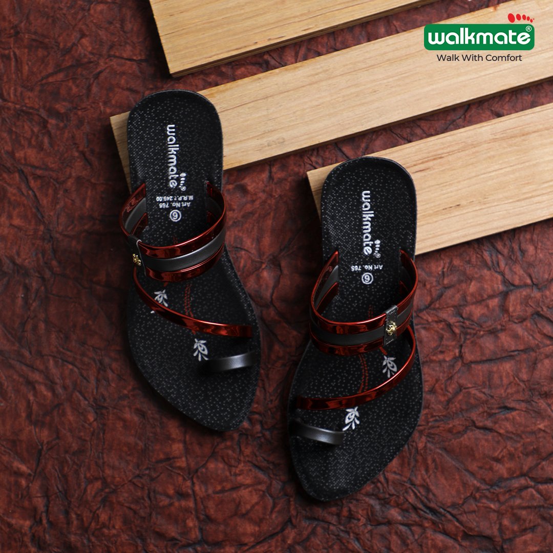 Unveiling the beauty of our one-toe slipper in stunning black and red.❤️🖤

Be stylish and confident in each stride. 

#WalkmateStyle #OneToeElegance #StepInStyle #ChicAndComfortable #FashionForward #StylishChoices #ElevateYourLook #FootwearGoals #WalkWithPride