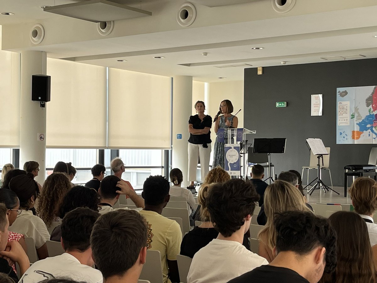 Remise de la plaque Euroscol lors des #ErasmusDays 2023 du <a href="/Eiffel_lycee/">Lycée Gustave Eiffel bordeaux</a> avec <a href="/AcBordeaux/">Académie de Bordeaux</a> <a href="/DareicBordeaux/">Dareic Bordeaux</a>