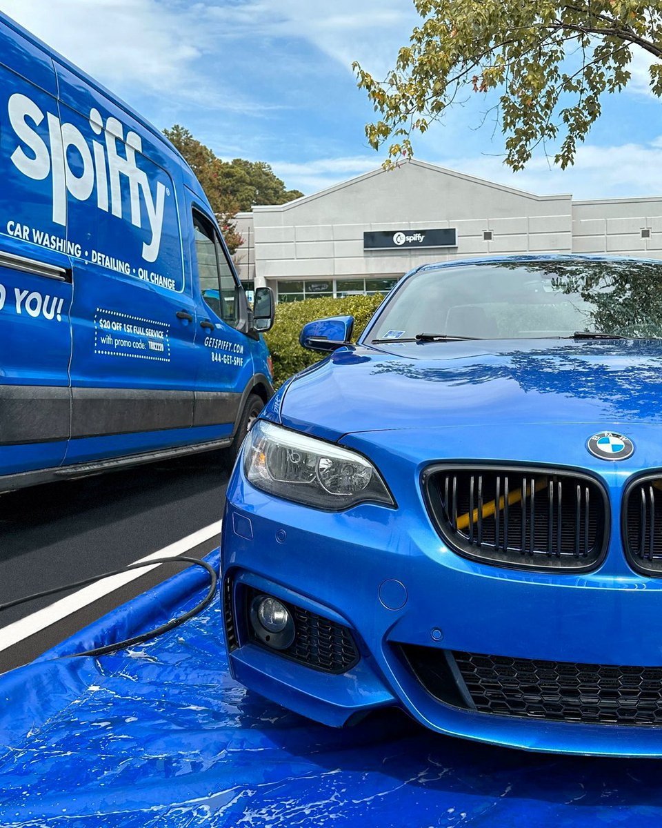 Rolling into the weekend with a fresh #SpiffyClean shine! 🚙✨

#GetSpiffy #MobileCarCare #MobileCarDetailing #Shine