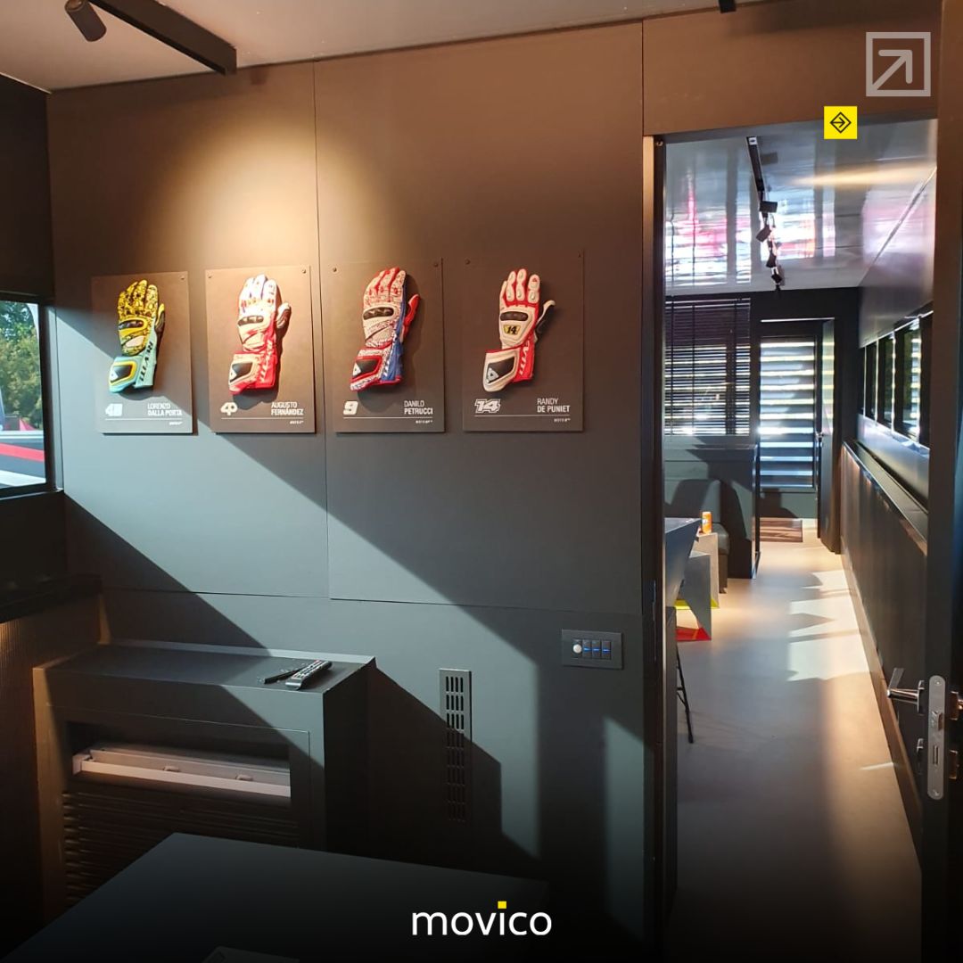 Movico_nl's tweet image. Our last few bets for REV'IT are a wrap!

Wow! How much we enjoyed touring through Europe with REV'IT. 🏍️

They supported the drivers and the teams with maintenance, on-site support and repair of the racing suits.

#Movico #YouGetTheGlory #DareToDrive #REVIT