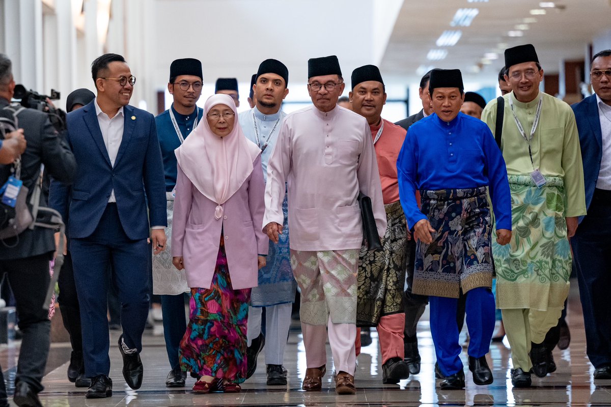 Anwar Ibrahim tweet media