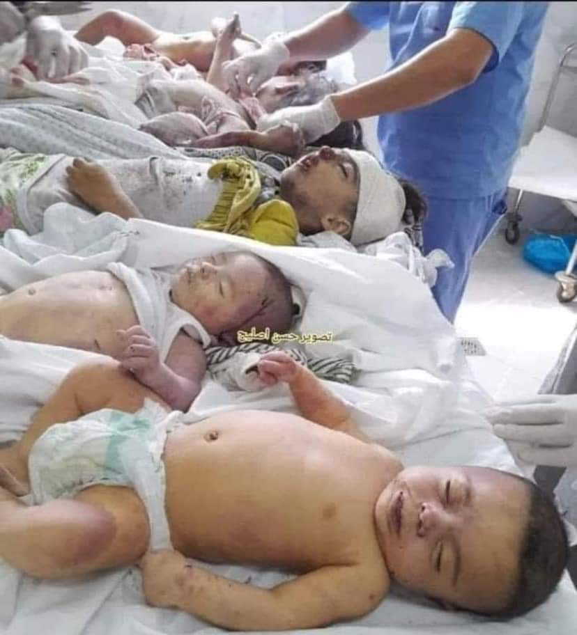 شاركوا فضلاً جرائم الاحتلال الصهيوني 😭 
إبادة جماعية لأطفال قطاع غزة العزة 😭
أكثر من 500 طفل استشهدوا وما زالت الحمم البركانية والقنابل العنقودية والفسفورية والارتجاجية تدق بيوت المدنيين والمدارس والمستشفيات أمام أعين العالم والصمت العربي والغربي والأممي - لكم وللقدس ألف سلام
