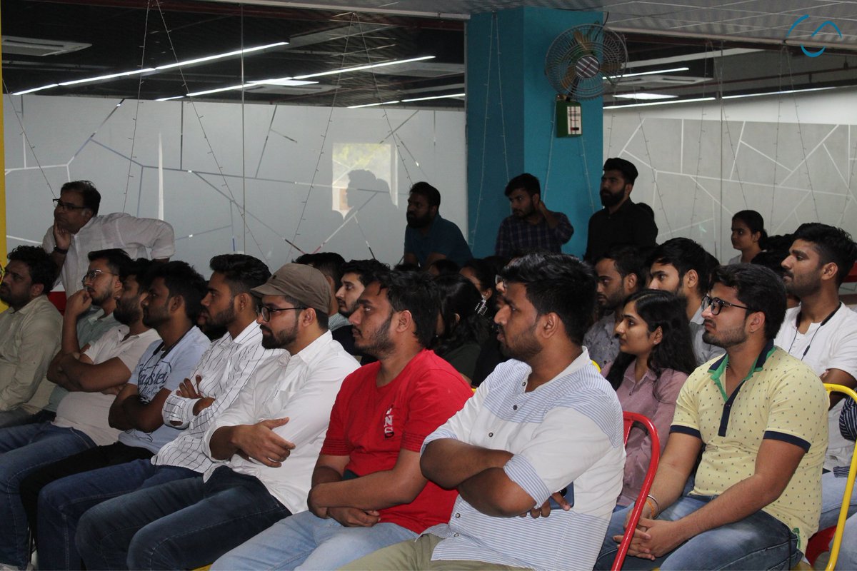 OnGraph's tweet photo. Today we learned why #Docker is a game-changer for developers and how it can help us create and run applications with ease and efficiency.🎯 

Thanks, Mayank for this informative session. 💯😊

#Programming #WebDev #DevOps #OGLearnerSession #LearnerSession #Developers #OnGraph https://t.co/4wukOB4ZfD