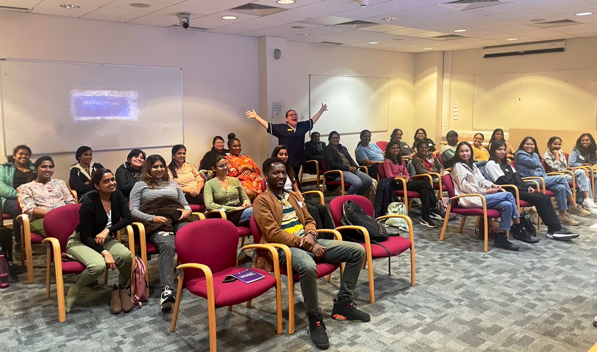 marisse_16's tweet photo. It's Day 1 #Accelerated #Preceptorship for Cohort O #IENs!🥳 

After an overview if the day, the lovely @teabee1968 discussed #PURPOSET with our preceptees. Great sharing of experiences!

This afternoon, we have @notquitealice  talking about #CareoftheDyingPerson at @UHSussex 🙌 https://t.co/AVj5dB9i5X