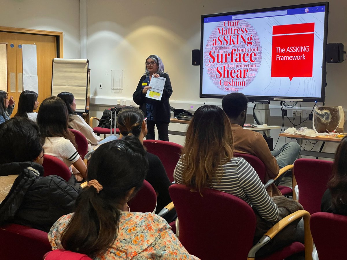 marisse_16's tweet photo. It's Day 1 #Accelerated #Preceptorship for Cohort O #IENs!🥳 

After an overview if the day, the lovely @teabee1968 discussed #PURPOSET with our preceptees. Great sharing of experiences!

This afternoon, we have @notquitealice  talking about #CareoftheDyingPerson at @UHSussex 🙌 https://t.co/AVj5dB9i5X
