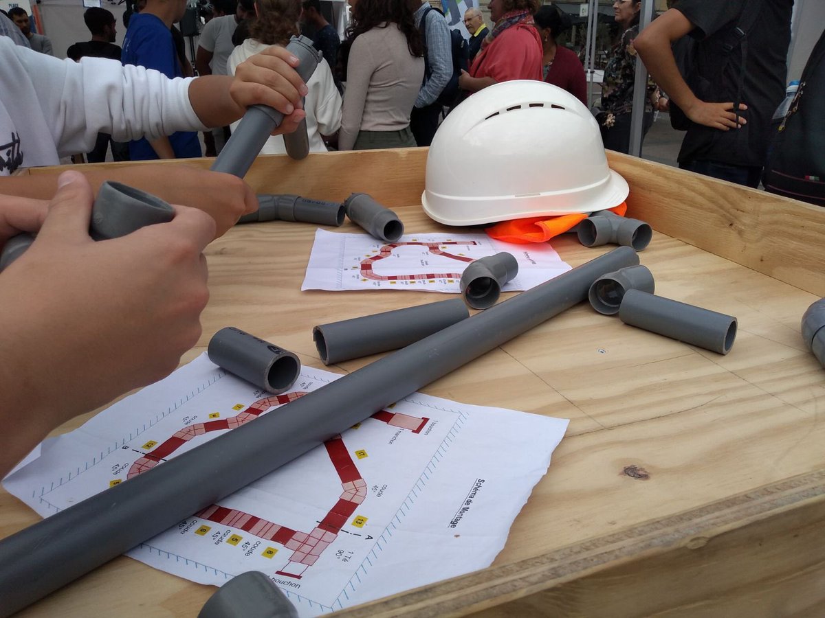 🚧 PLACE DES TP CHÂTEAUROUX🦺

Venez découvrir des expériences immersives sur Place des TP avec notre atelier canalisation ! 👷

On vous attend place de la République à Châteauroux. 

#acteurspourlaplanète #electricite #travauxpublics