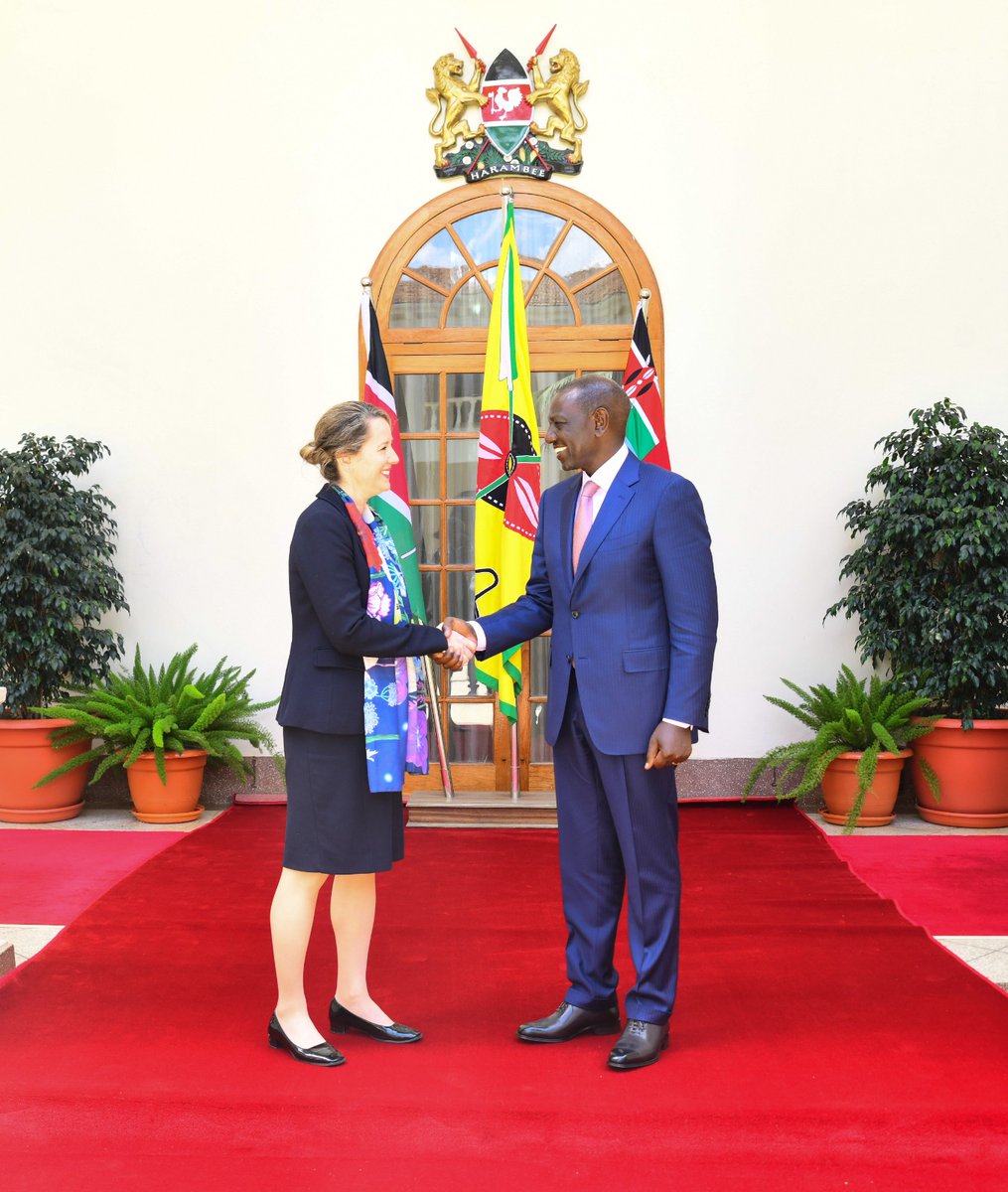 WilliamsRuto's tweet photo. Kenya will work with the International Organisation for Migration (IOM) to protect refugees and migrants, including from the adverse  effects of climate change.

Met IOM Director-General @AmyEPope at State House, Nairobi. https://t.co/FNZslAS6Gn