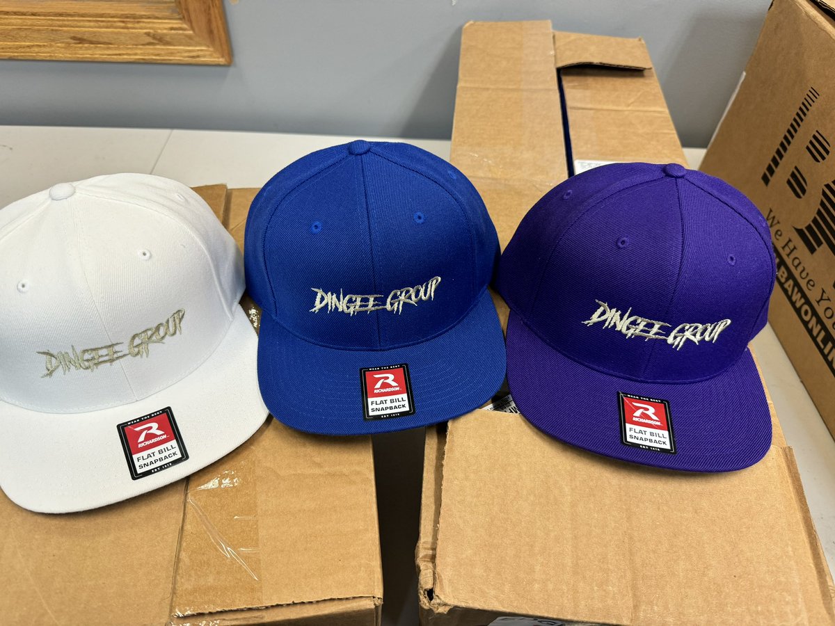 ApparelEth's tweet photo. Some custom hats heading out the door today!

#embroidery https://t.co/Bcz8o5uQ1w